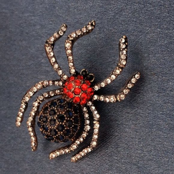 Spider Crystal Rhinestone Brooch - Picture 14 of 14